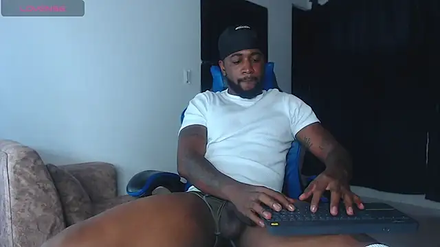 Snapshot of Drake_Nassir4 chatting on July 6, 3:36 am Drake Nassir4 online show from July 6, 3:36 am