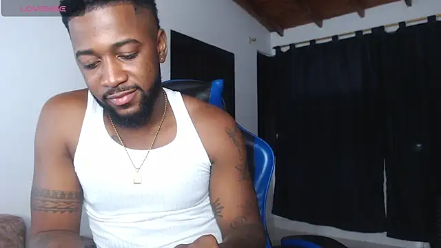 Snapshot of Drake_Nassir4 chatting on July 7, 6:58 am Drake Nassir4 online show from July 7, 6:58 am