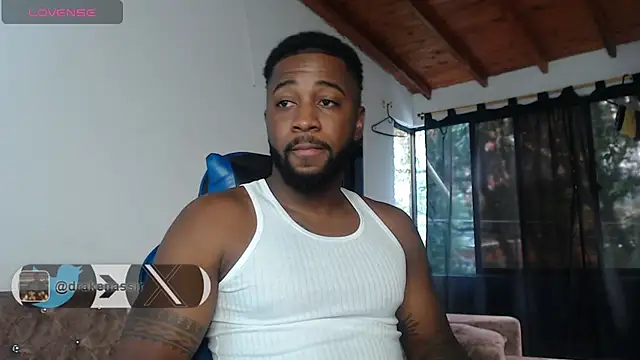 Snapshot of Drake_Nassir4 chatting on July 19, 6:44 pm Drake Nassir4 online show from July 19, 6:44 pm