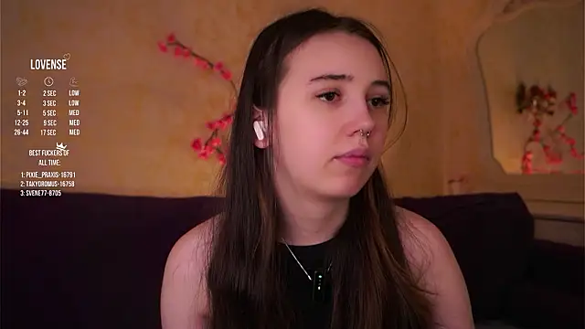 GillianDowdey online show from March 18, 3:31 am