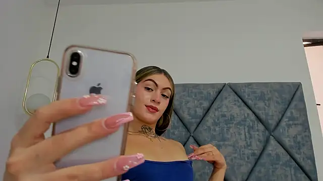 Lizz Luna online show from January 22, 1:53 pm