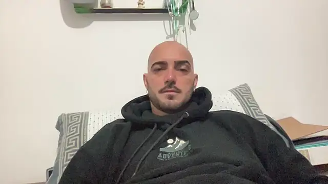 alessandromori91 online show from December 18, 10:27 pm