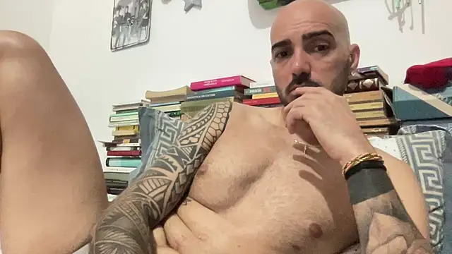 alessandromori91 online show from May 24, 10:37 pm