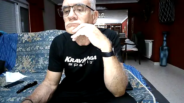 Snapshot of maduroguapo chatting on May 2, 8:14 pm maduroguapo online show from May 2, 8:14 pm