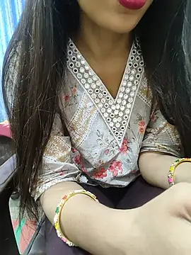 priya sharma02 online show from May 30, 6:21 am