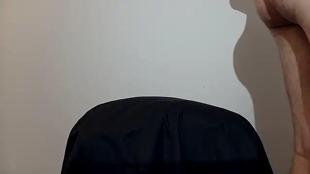 Snapshot of VariantHalf93 chatting on September 8, 6:18 pm VariantHalf93 online show from September 8, 6:18 pm