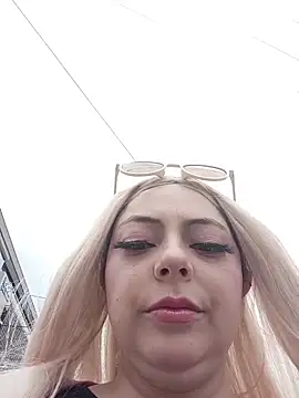 madelaine- online show from April 12, 6:13 pm