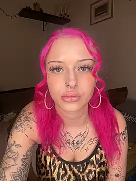 hellokittyy024 online show from December 29, 11:50 pm