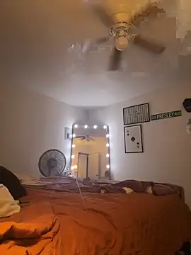 sexcredd88 online show from June 2, 6:26 am