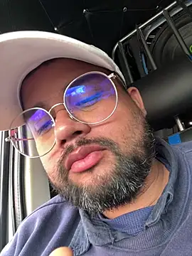 GABRIELGARCIA1313 online show from February 19, 3:30 pm