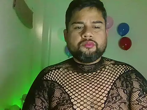 GABRIELGARCIA1313 online show from July 18, 9:29 pm