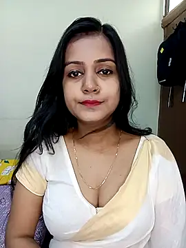 Snapshot of Miss-Riyasingh chatting on February 1, 5:39 am Miss-Riyasingh online show from February 1, 5:39 am