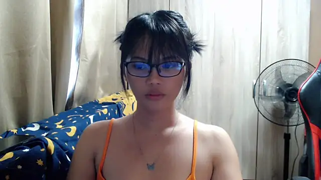 Altheaslut 69 online show from April 15, 6:31 am