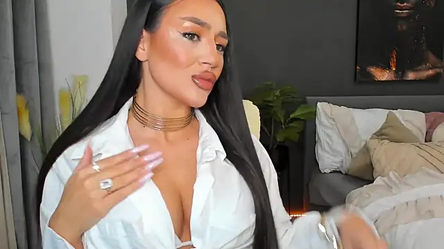 Sonia  Rey online show from February 4, 3:07 pm