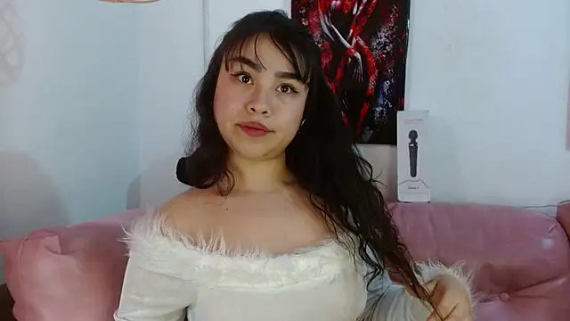 Snapshot of hinataleecs chatting on November 30, 6:56 pm hinataleecs online show from November 30, 6:56 pm