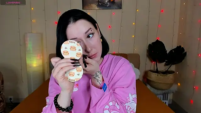 adell berry online show from February 18, 8:43 am