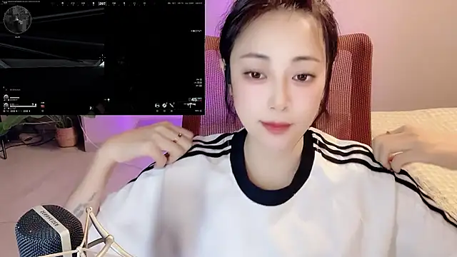 Daisy-77 online show from April 17, 1:47 pm