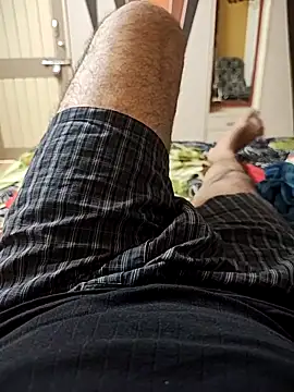 Snapshot of Maxpor77 chatting on February 4, 6:08 am Maxpor77 online show from February 4, 6:08 am