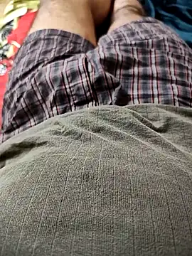 Snapshot of Maxpor77 chatting on February 6, 2:16 am Maxpor77 online show from February 6, 2:16 am