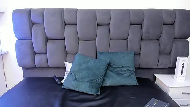 Alison Chan  online show from February 21, 4:26 pm