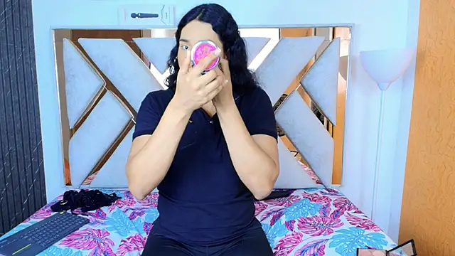 Alison Chan  online show from October 23, 3:00 pm