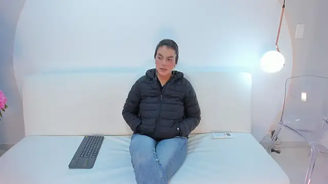 Ada Monroe10 online show from January 13, 1:38 pm