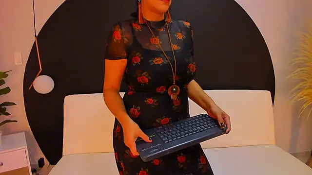 Ada Monroe10 online show from February 4, 1:39 pm