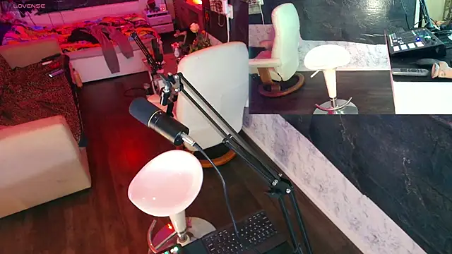 Doggyray44 online show from December 22, 3:44 am