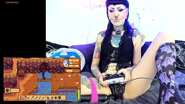 Purple Coffin666 online show from May 8, 11:15 am