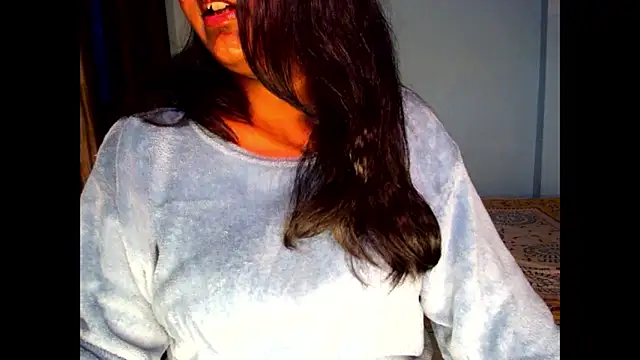 Snapshot of expression_queen chatting on December 17, 10:32 am expression queen online show from December 17, 10:32 am