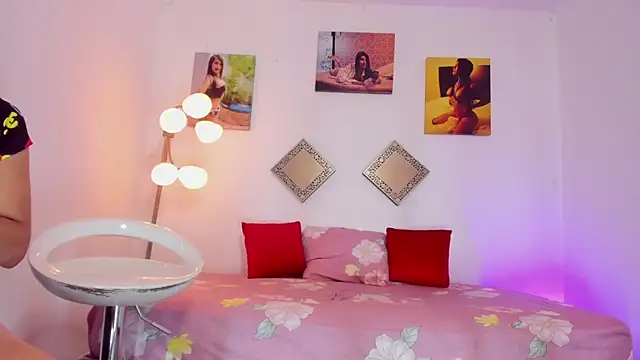 kattadoll online show from February 3, 10:32 pm