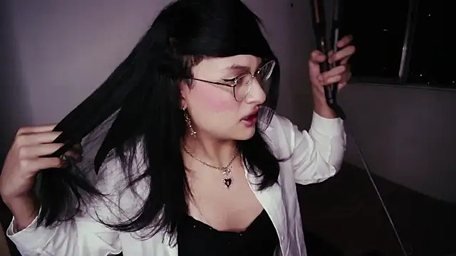 Kiitygirl online show from January 9, 4:48 am