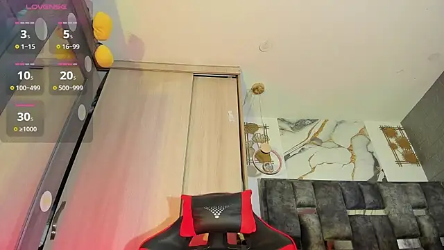 zandra milf  online show from March 12, 11:53 am