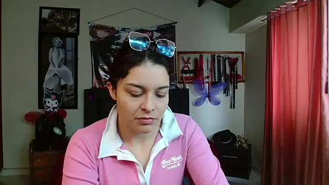 Snapshot of Marilynselxoveanalhard chatting on May 6, 2:22 pm Marilynselxoveanalhard online show from May 6, 2:22 pm