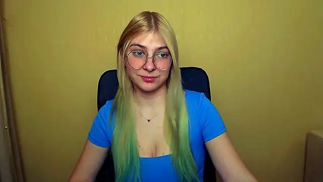 Luna Lush  online show from January 25, 11:34 am