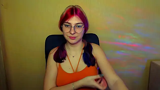 Luna Lush  online show from February 12, 8:49 am