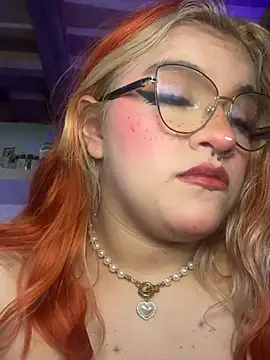 SophiaWeestt99 online show from April 19, 4:45 am