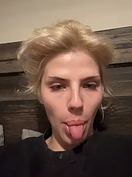 SirenitySirenxx online show from February 1, 5:50 am