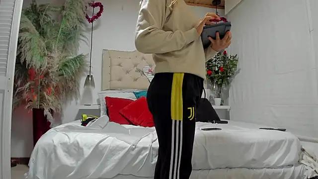 Snapshot of Samanthahavery44 chatting on October 15, 4:01 am Samanthahavery44 online show from October 15, 4:01 am