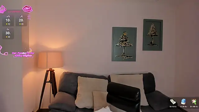 RebeccaHudson online show from December 14, 11:20 pm