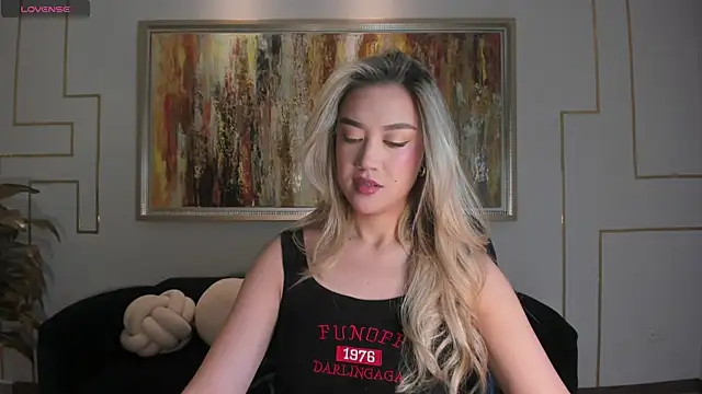 RebeccaHudson online show from January 11, 5:51 pm