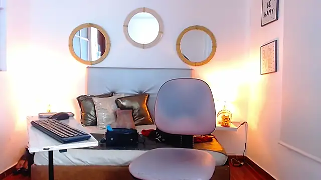 zoe hecate sexx online show from April 7, 10:42 pm