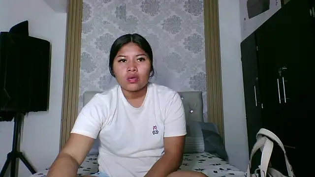 Snapshot of JenniferChian chatting on January 17, 4:11 pm JenniferChian online show from January 17, 4:11 pm