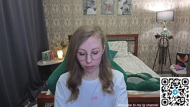 Lill Mary online show from April 14, 2:06 am