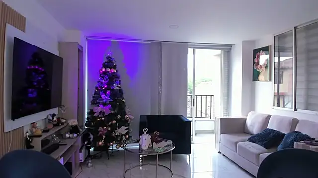 Snapshot of Antotss chatting on December 15, 9:30 pm Antotss online show from December 15, 9:30 pm