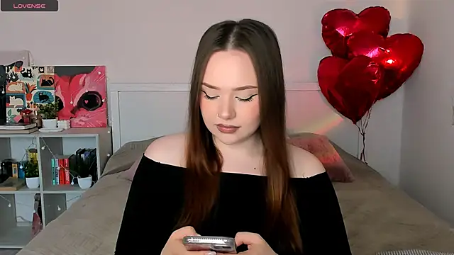 LittleKiitten online show from June 18, 3:16 pm
