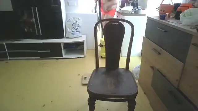 Snapshot of Meliss_Official9 chatting on November 11, 11:43 am Meliss Official9 online show from November 11, 11:43 am