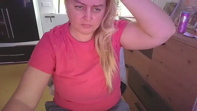 Snapshot of Meliss_Official9 chatting on November 21, 10:58 am Meliss Official9 online show from November 21, 10:58 am