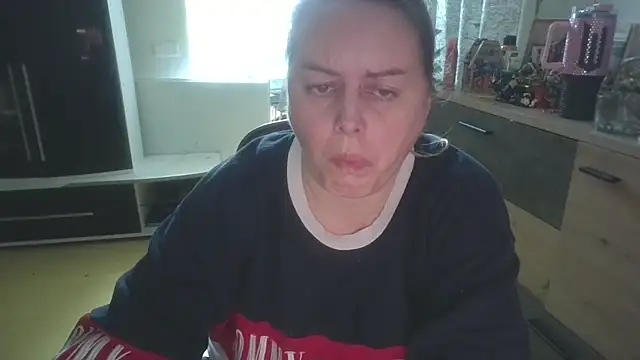 Snapshot of Meliss_Official9 chatting on January 5, 8:12 pm Meliss Official9 online show from January 5, 8:12 pm