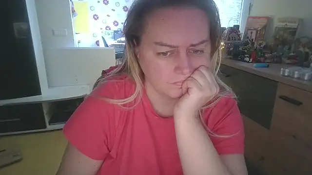 Snapshot of Meliss_Official9 chatting on January 10, 7:54 am Meliss Official9 online show from January 10, 7:54 am